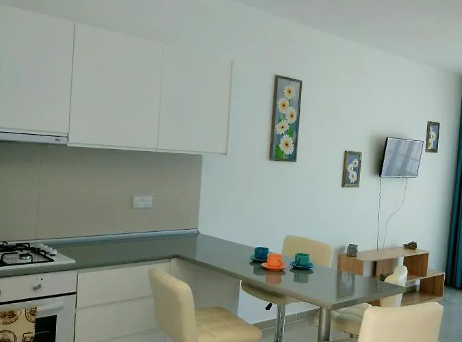 Apartment Blue In 5* Ceasar Trikomo